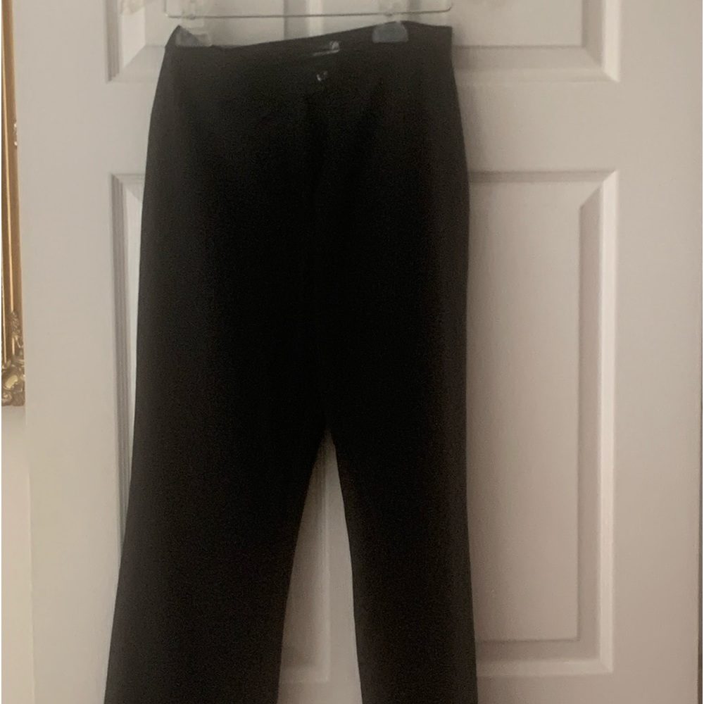 Dress pants! Nice classic! Capri.